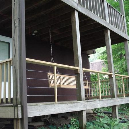 Cabin On Cumberland Jamestown Exterior photo