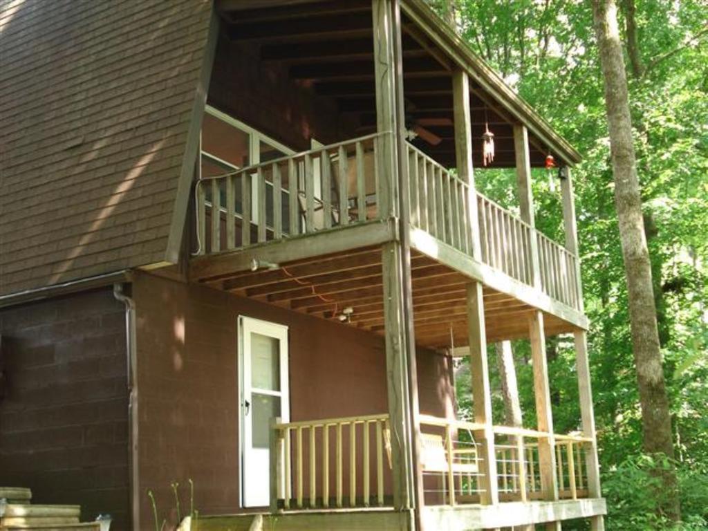 Cabin On Cumberland Jamestown Exterior photo